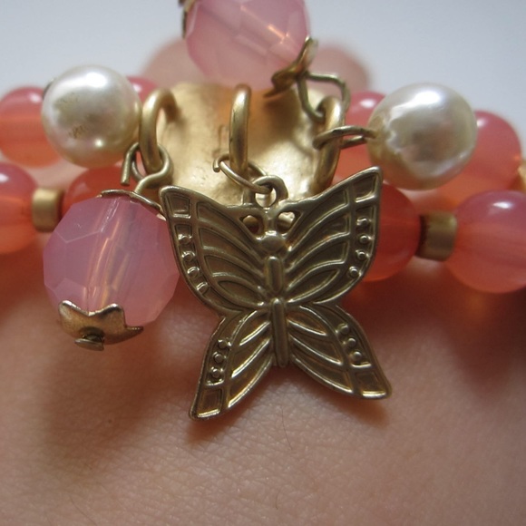 Pearl and Butterfly Garden Bead Stretch Bracelet - Picture 4 of 5